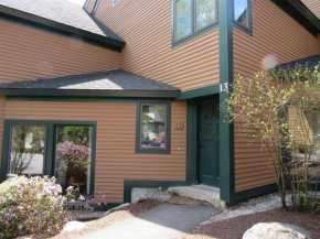 Waterville Valley Roomy Condo close to Town Square! Waterville Valley